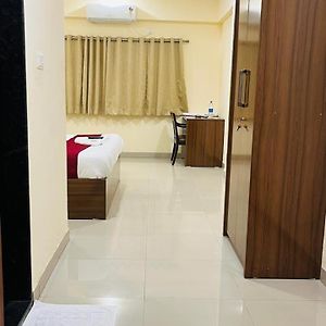 Hotel Embassy